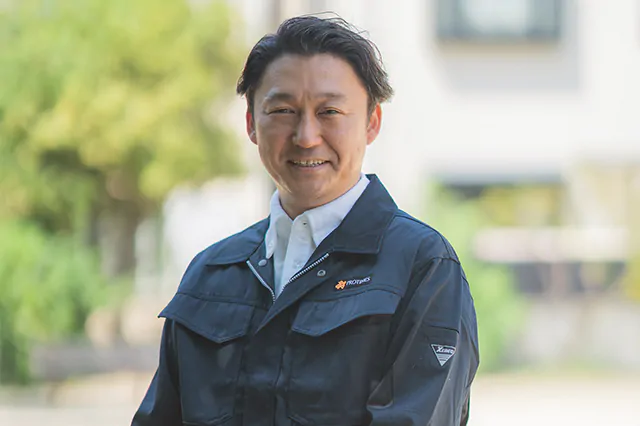 スタッフ顔写真